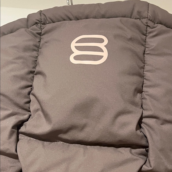 Aritzia Super Puff Mid Jacket Women’s Small EUC color Stone Taupe - Picture 13 of 16